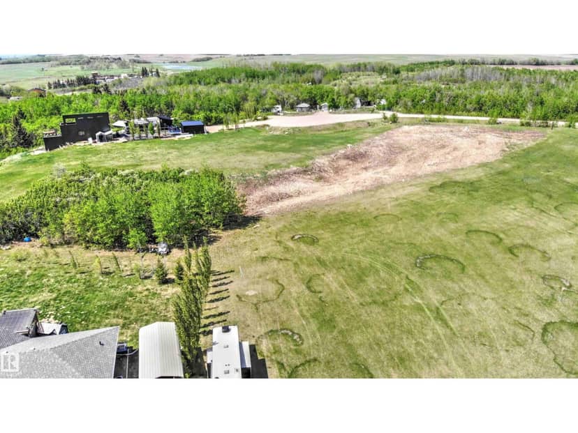 818 56316 RR 113, Rural St. Paul County, photo 2