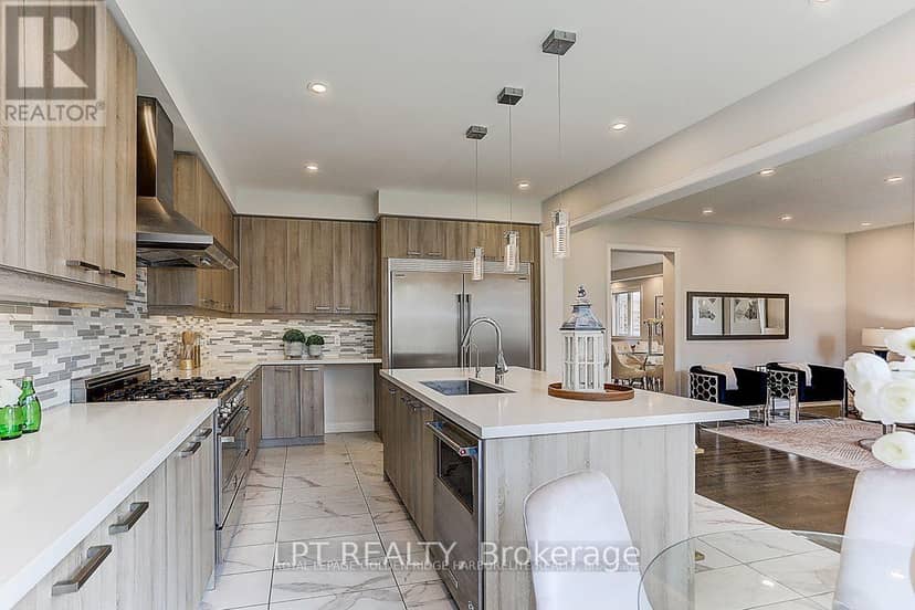 12 Baleberry Crescent — photo 15 of 32