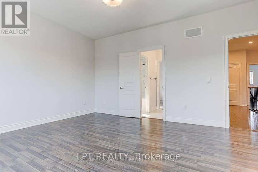 12 Baleberry Crescent — photo 30 of 32