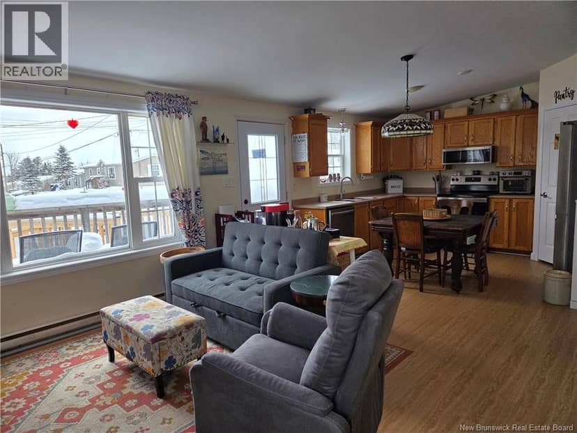 36 Hayward Lane — photo 4 of 34