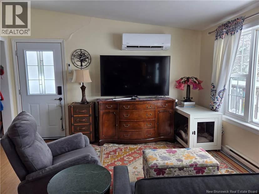 36 Hayward Lane — photo 7 of 34