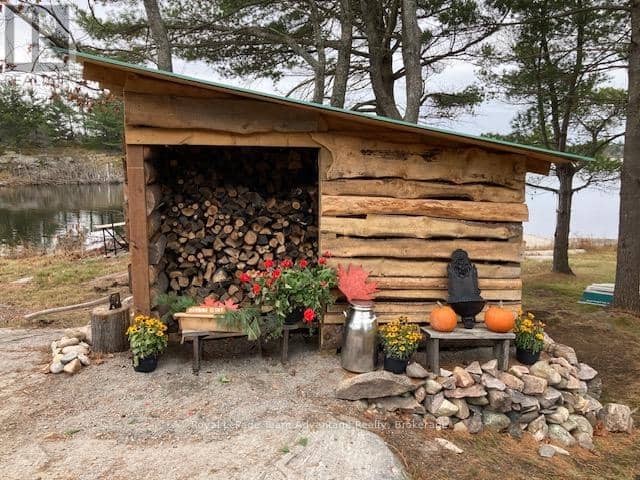 121 Rattlebear Drive — photo 38 of 40
