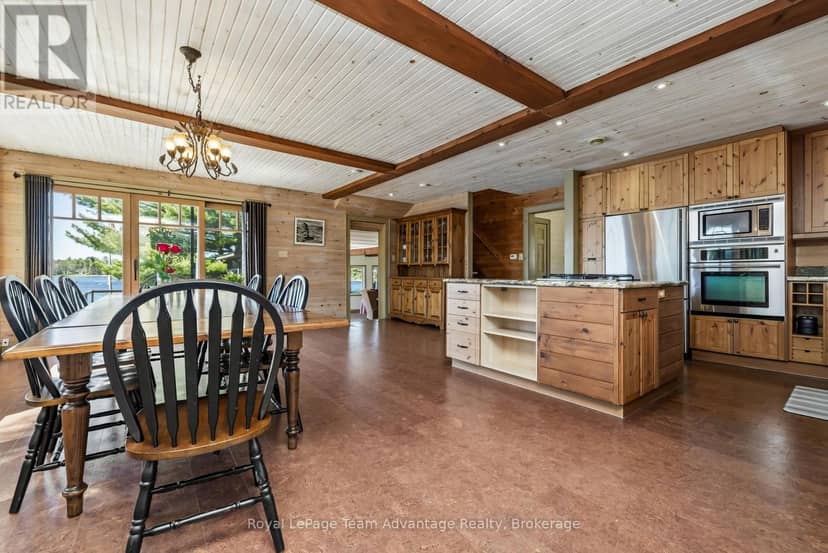 121 Rattlebear Drive — photo 8 of 40