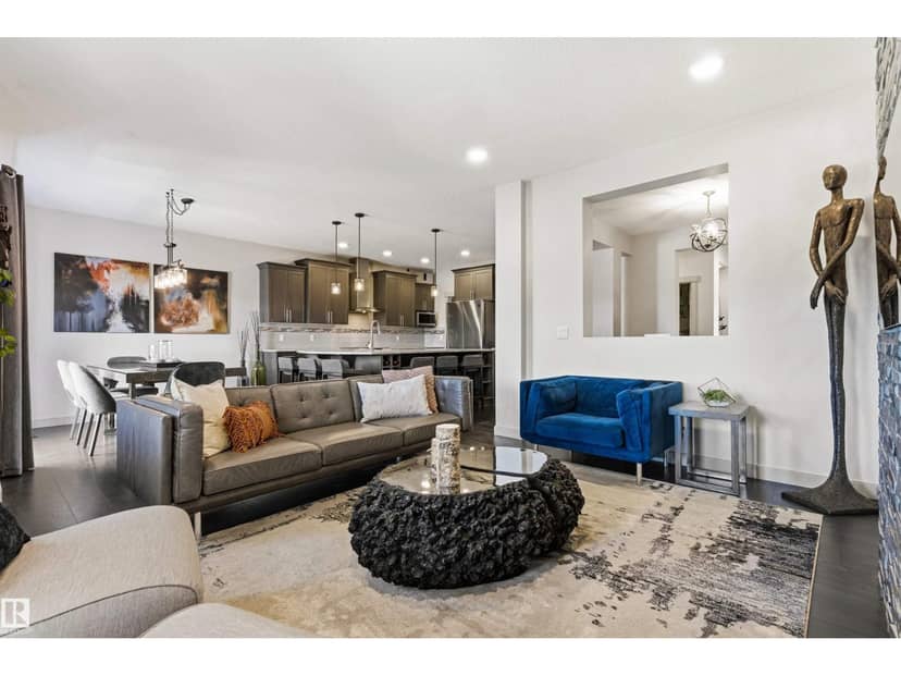 7343 Armour Cr SW — photo 10 of 40