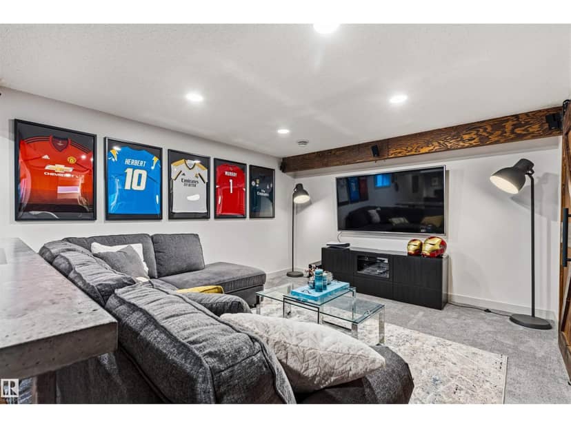 7343 Armour Cr SW — photo 31 of 40