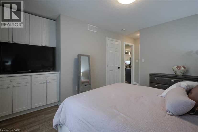 51 DEVON Drive — photo 30 of 40
