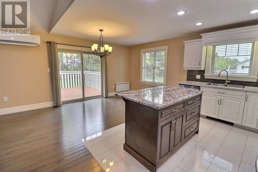 65 Southampton Drive — photo 5 of 30