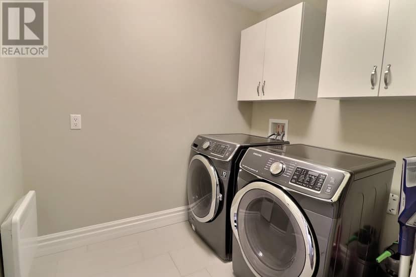 65 Southampton Drive — photo 7 of 30