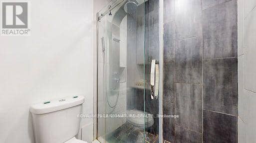 806 - 4673 Jane Street — photo 7 of 8