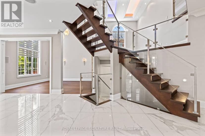 2480 Upper Valley Crescent — photo 18 of 40