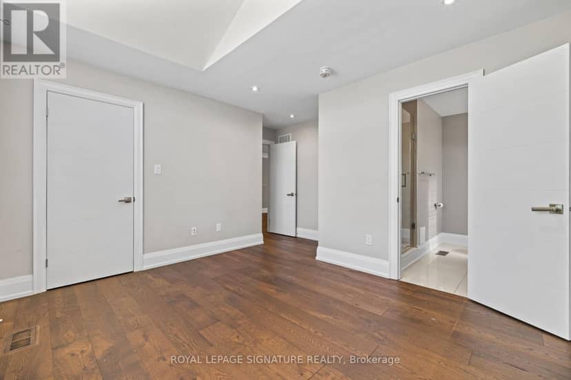 2480 Upper Valley Crescent — photo 32 of 40