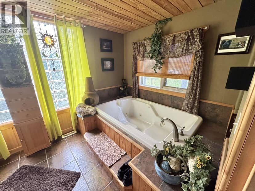 830 BEAVEN CRESCENT, Valemount, photo 7