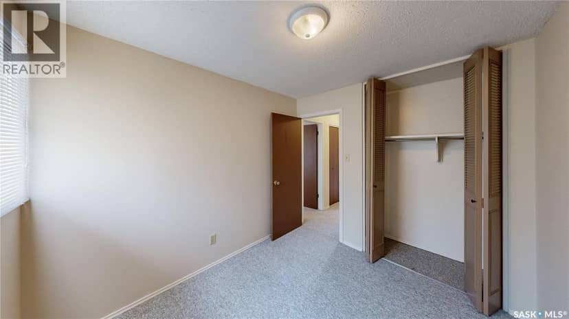 6 Mackenzie MEWS — photo 23 of 33