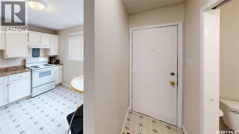 6 Mackenzie MEWS — photo 11 of 33