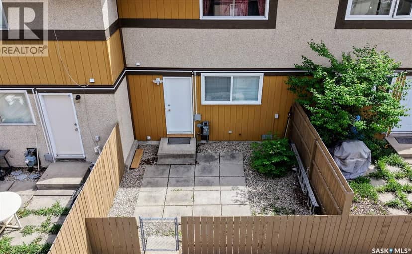 6 Mackenzie MEWS — photo 32 of 33