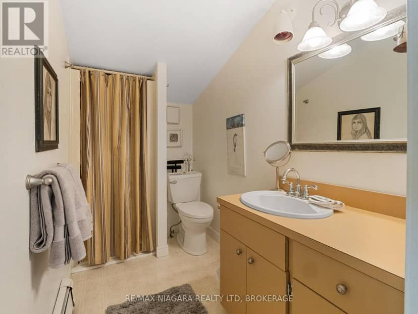 735 Niagara Boulevard — photo 27 of 40
