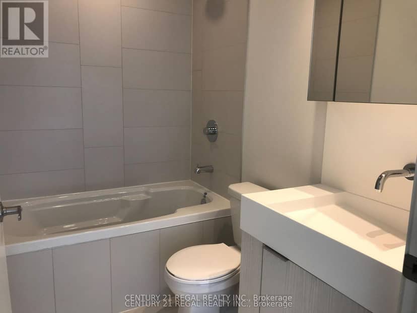 908 - 20 Richardson Street — photo 7 of 12