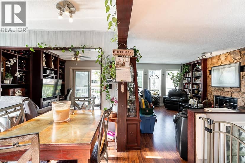 1868 COQUITLAM AVENUE, Port Coquitlam, photo 4