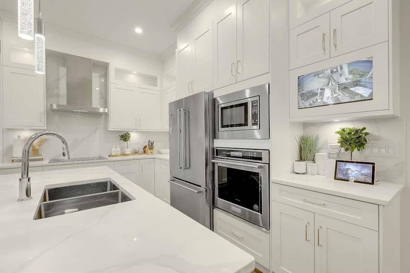 17849 E BARNSTON DRIVE, Surrey, photo 2
