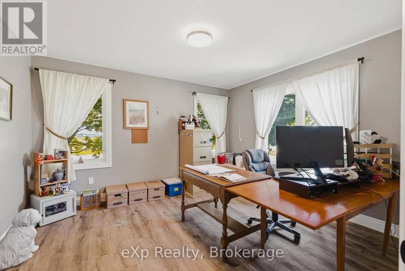 100 Harris Crescent — photo 28 of 40