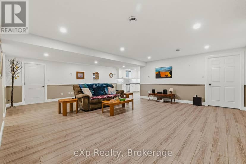 100 Harris Crescent — photo 29 of 40
