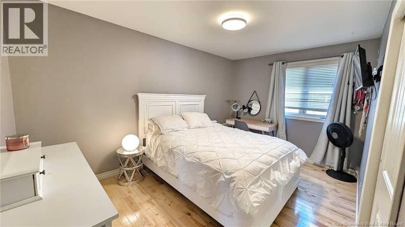 948 Rue des Chalets Street — photo 10 of 15