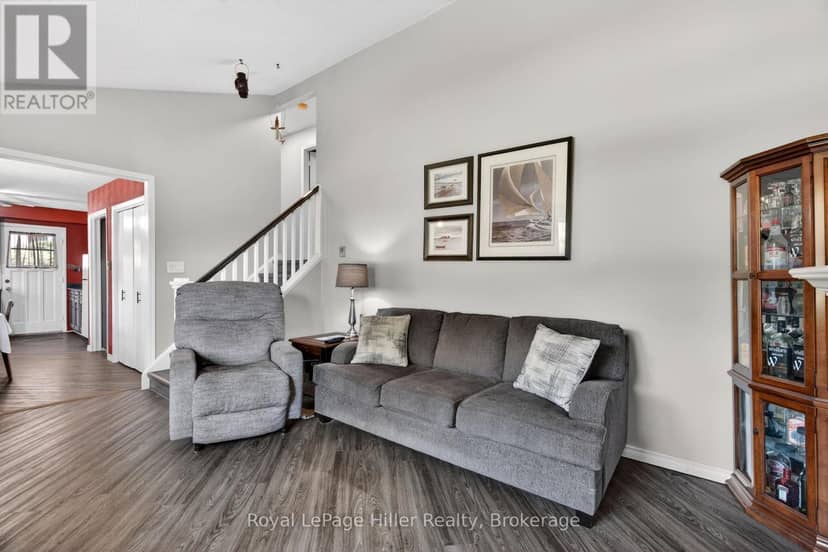 27 Greenwood Drive — photo 10 of 40