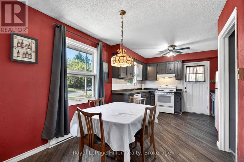 27 Greenwood Drive — photo 12 of 40