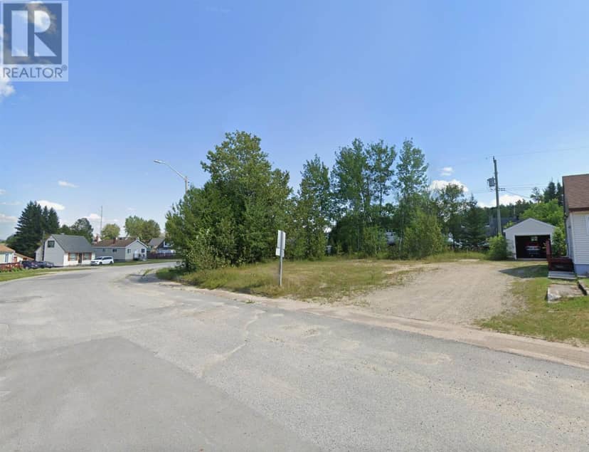8 Wenonah DR — photo 2 of 3