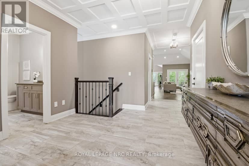 81 Butlers Drive N — photo 4 of 40