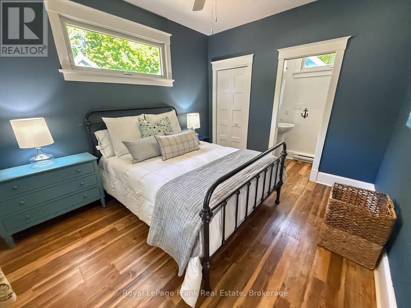 215 - 5 Hollow Lane — photo 14 of 40