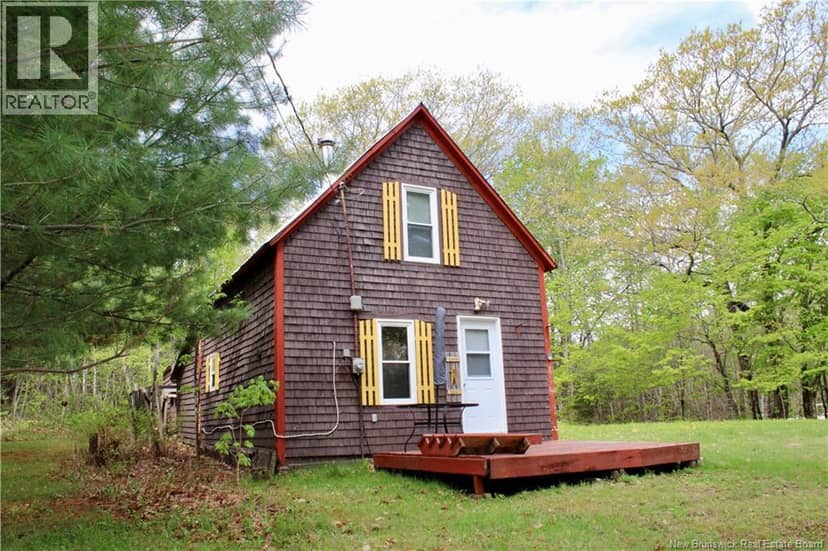 9 Clarks Point Road — photo 2 of 13