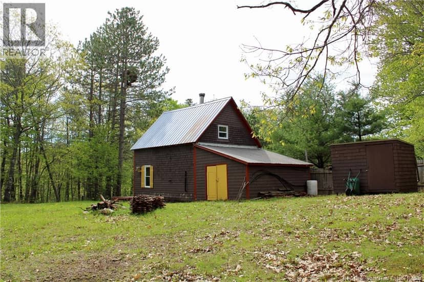 9 Clarks Point Road — photo 3 of 13