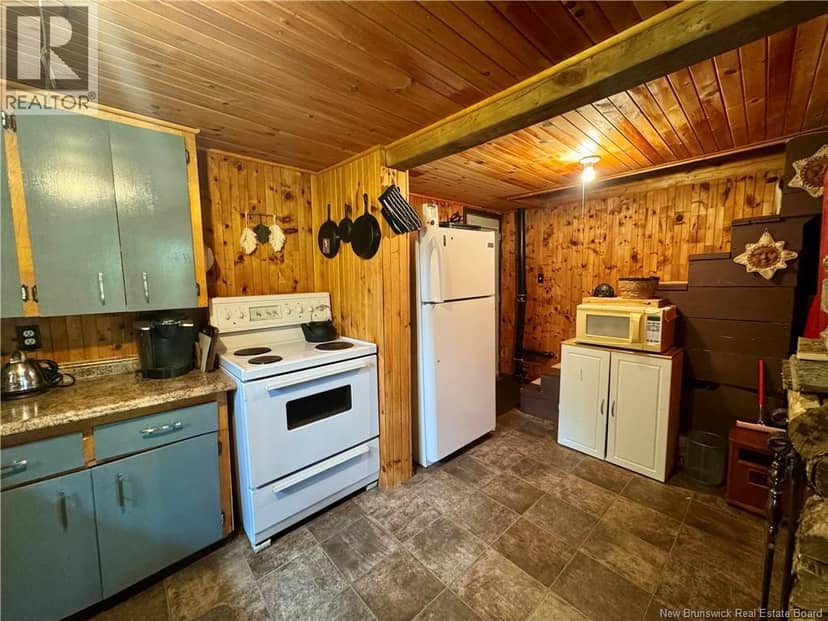 9 Clarks Point Road — photo 8 of 13