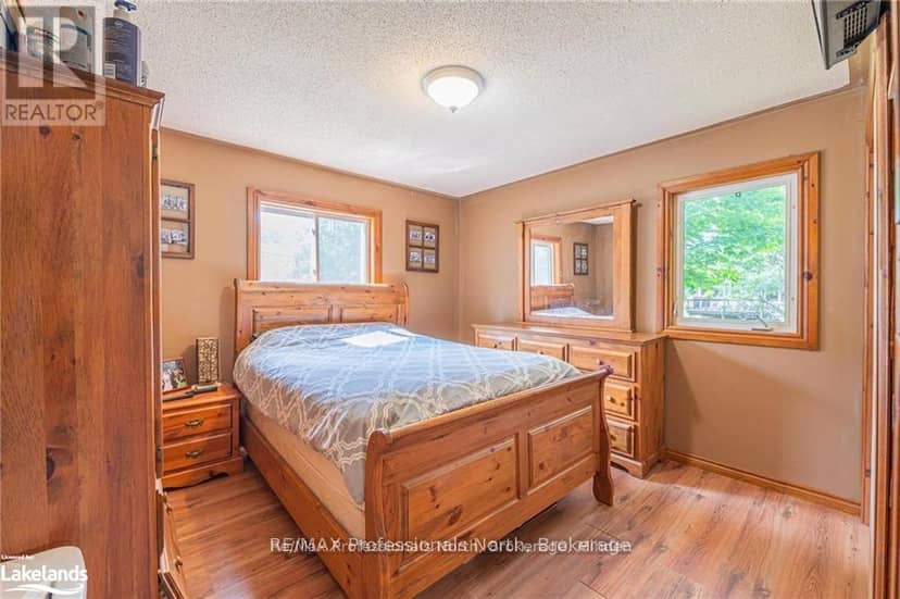 1026 Dewey Street — photo 28 of 40