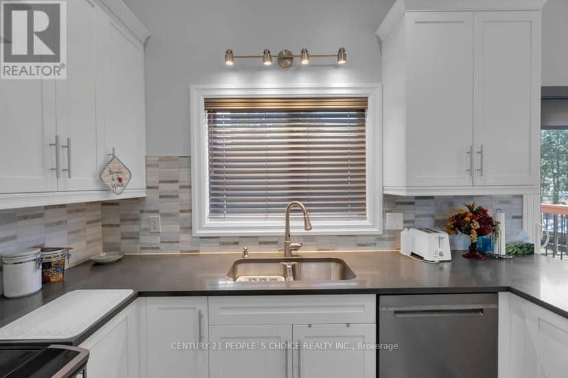 71 Bay Sands Drive — photo 14 of 40