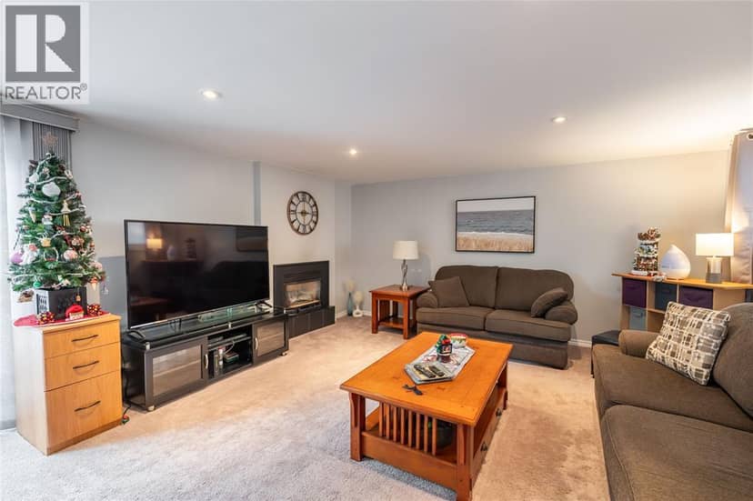 1170 Cathcart Boulevard — photo 26 of 40
