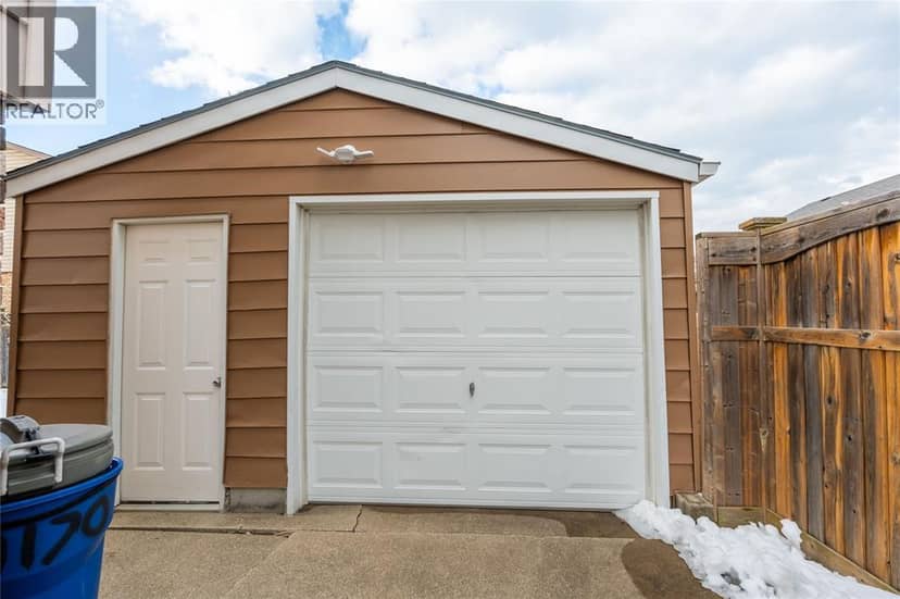 1170 Cathcart Boulevard — photo 38 of 40