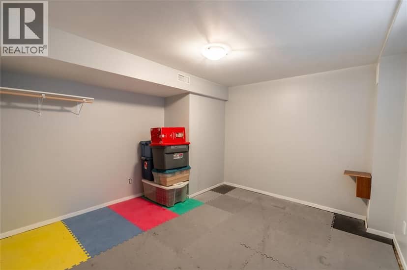 1170 Cathcart Boulevard — photo 32 of 40