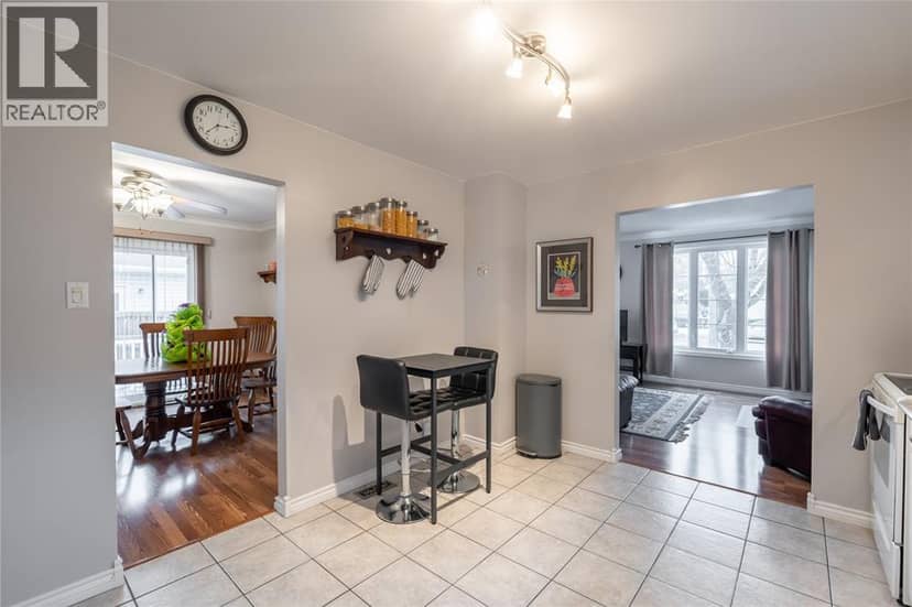 1170 Cathcart Boulevard — photo 11 of 40