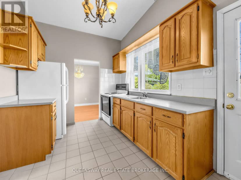 517 Pinegrove Road — photo 13 of 40