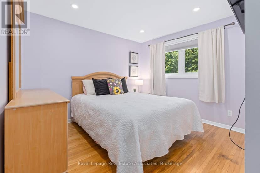 26 Marilyn Crescent — photo 19 of 40