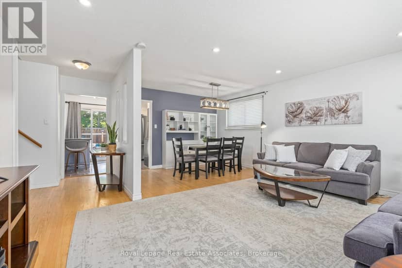 26 Marilyn Crescent — photo 9 of 40
