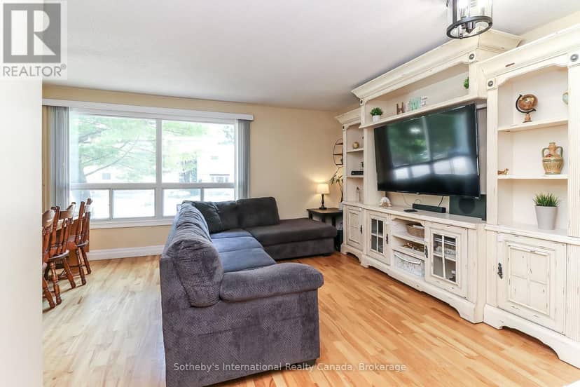 33 Parkwood Drive — photo 9 of 40