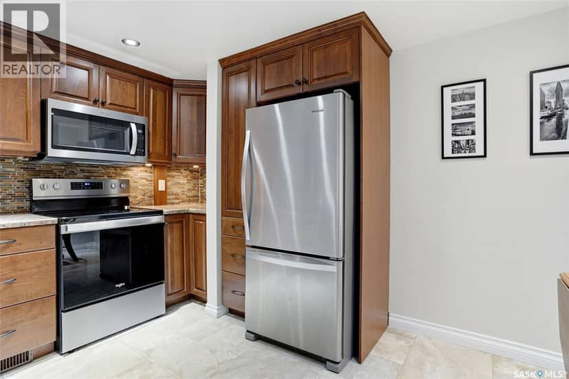 2231 McIntyre STREET — photo 13 of 40