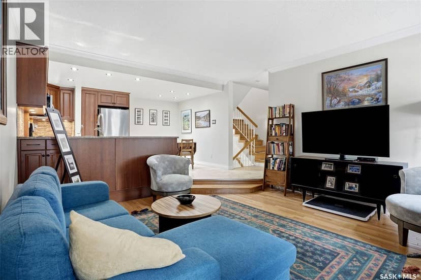 2231 McIntyre STREET — photo 8 of 40