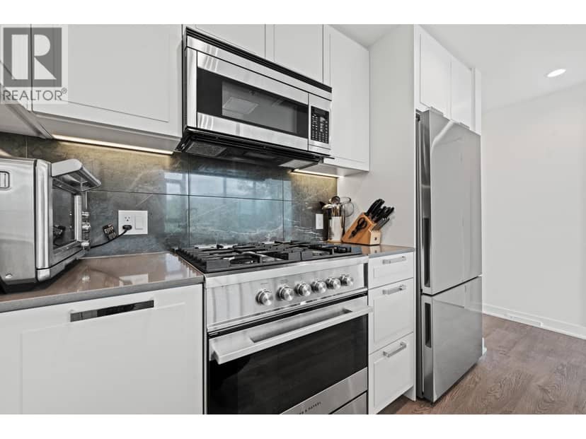 807 1401 HUNTER STREET, North Vancouver, photo 4