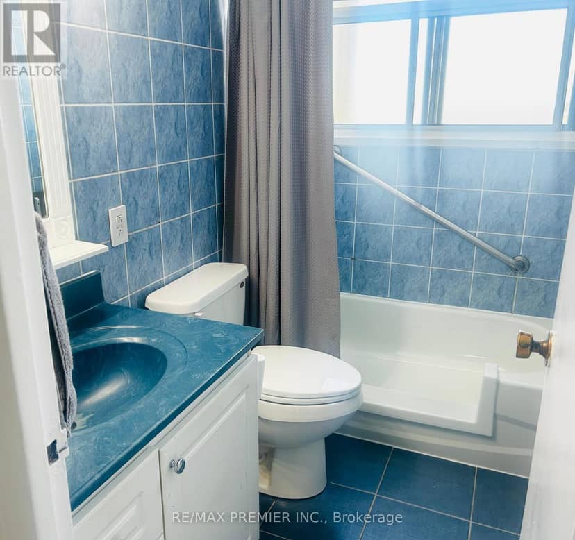 2004 - 1455 Lawrence Avenue W — photo 18 of 26