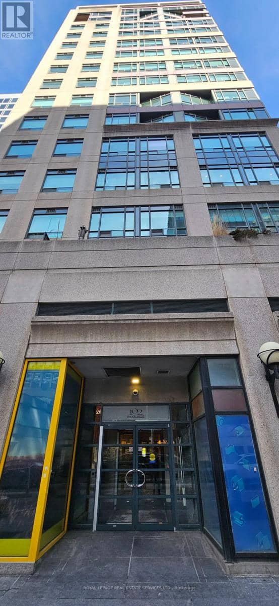 306 - 102 Bloor Street W — photo 2 of 27