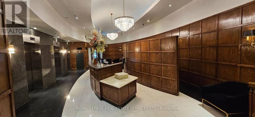 306 - 102 Bloor Street W — photo 4 of 27